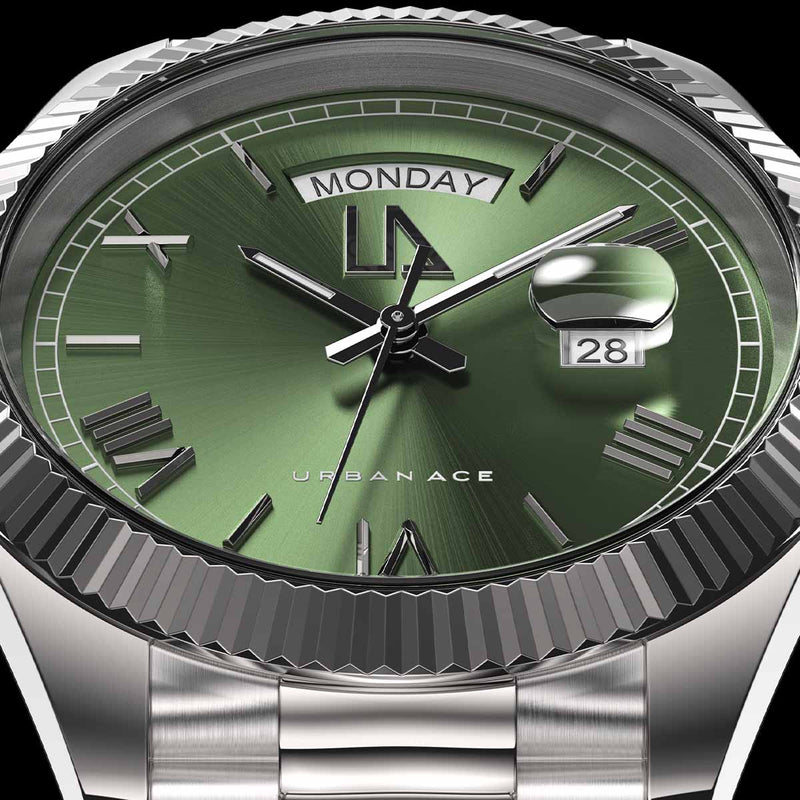 Horloge met groene wijzerplaat